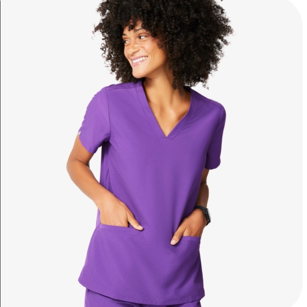 Women’s Figs Scrub top